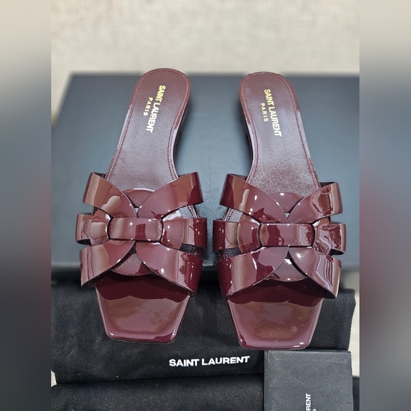 TRIBUTE MULES IN PATENT LEATHER - Picture 2 of 12